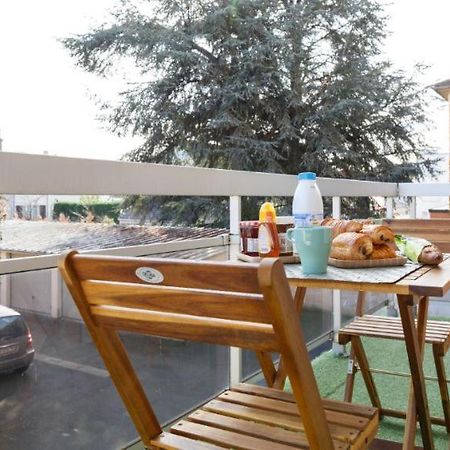 Appartement Cozy: 10/15 Min Des Champs Elysee Sartrouville Luaran gambar